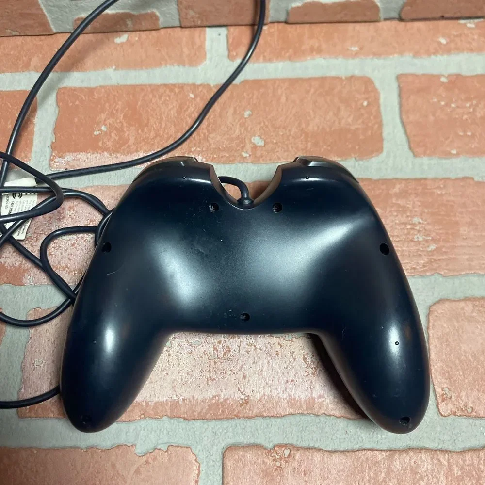 Gravis Eliminator Aftershock Wired USB Gaming Controller for PC.